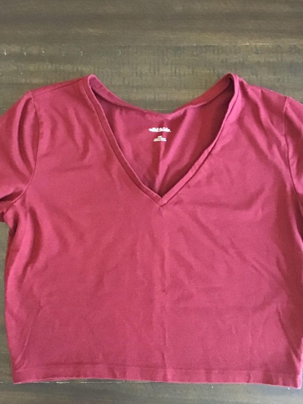 Women's V-Neck Short Sleeve Crop Top - Maroon